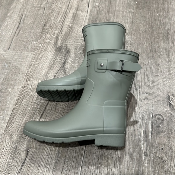 Hunter Original Refined Short Rain Boot 7 NEW - Picture 2 of 2